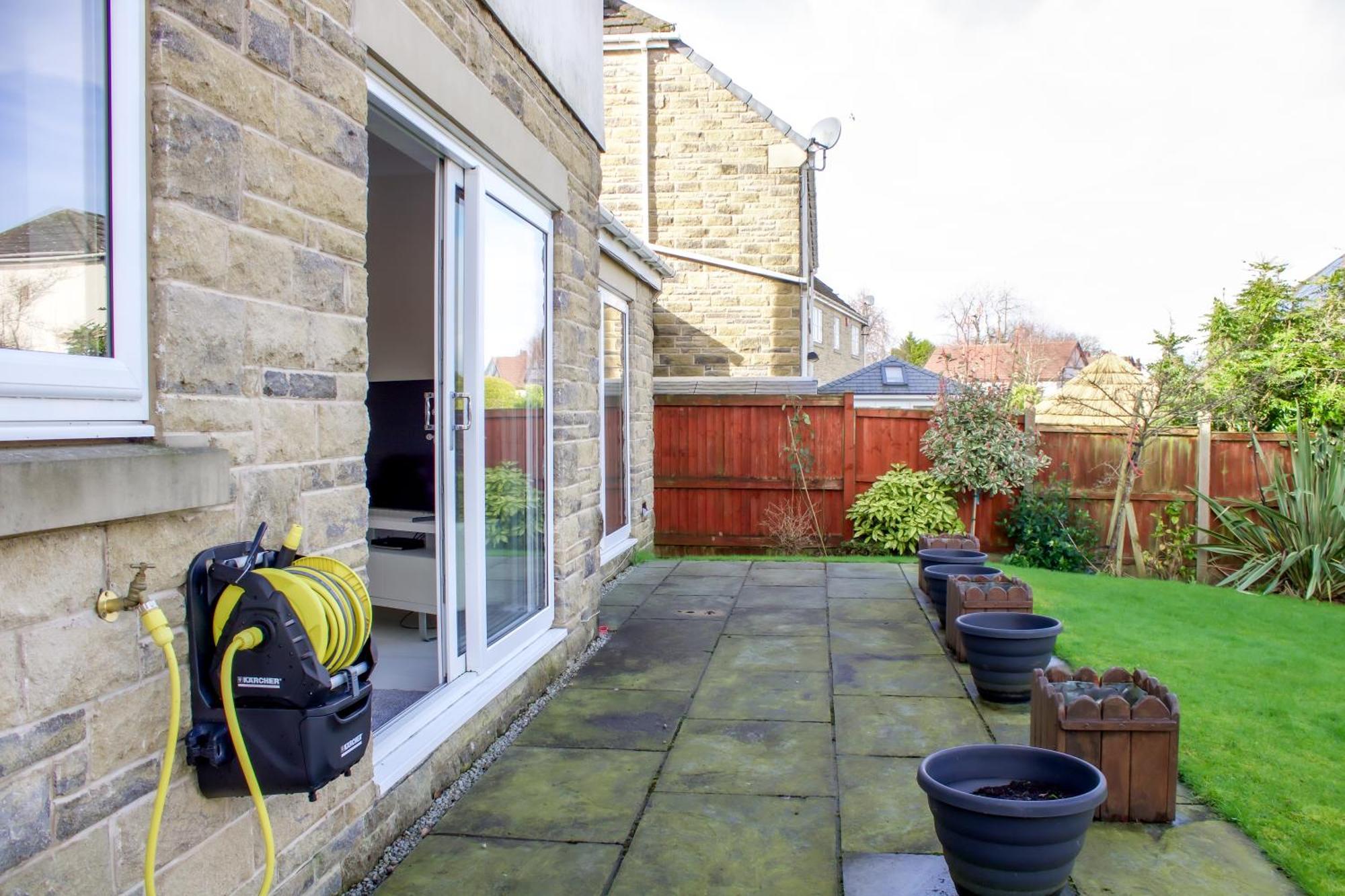 Large Family Home With Free Parking Pool in Wharfedale Esterno foto